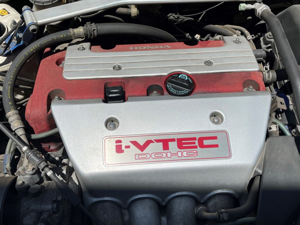 インテグラDC5 タペットカバーパッキン・プラグシール交換 | 乗り物